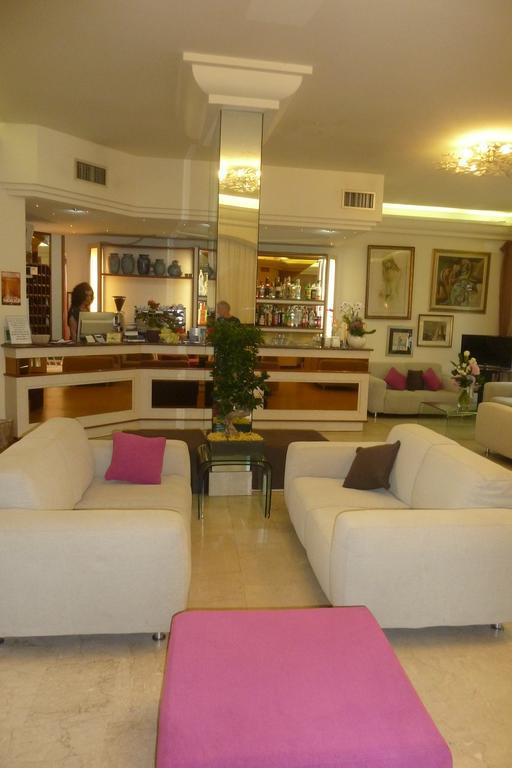 Hotel Astra Milano Marittima Esterno foto