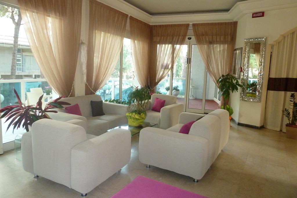 Hotel Astra Milano Marittima Esterno foto