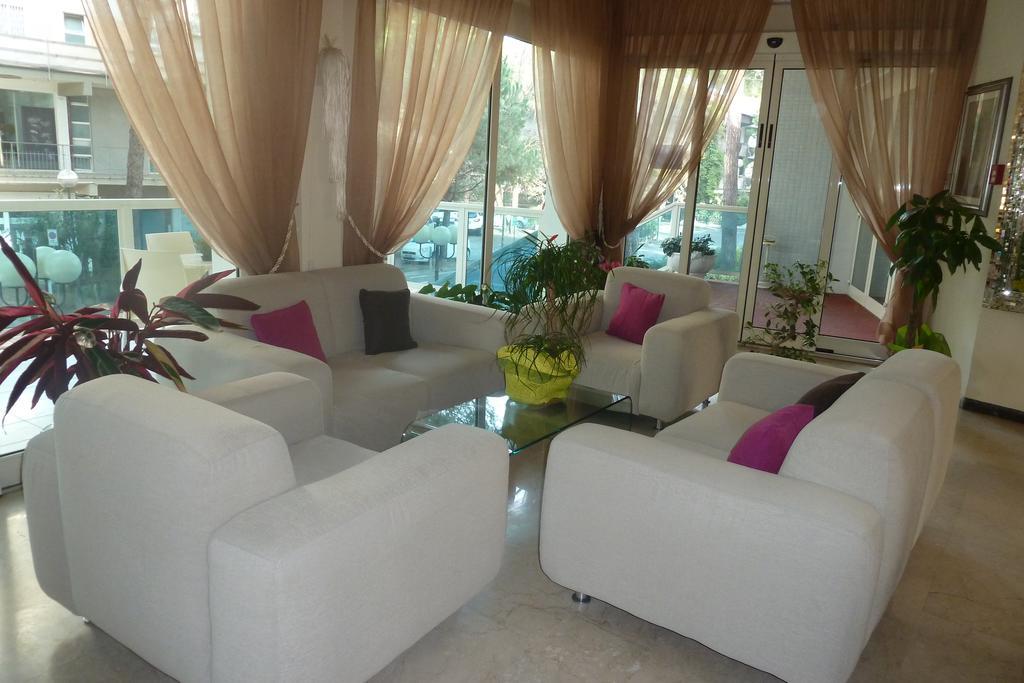 Hotel Astra Milano Marittima Esterno foto