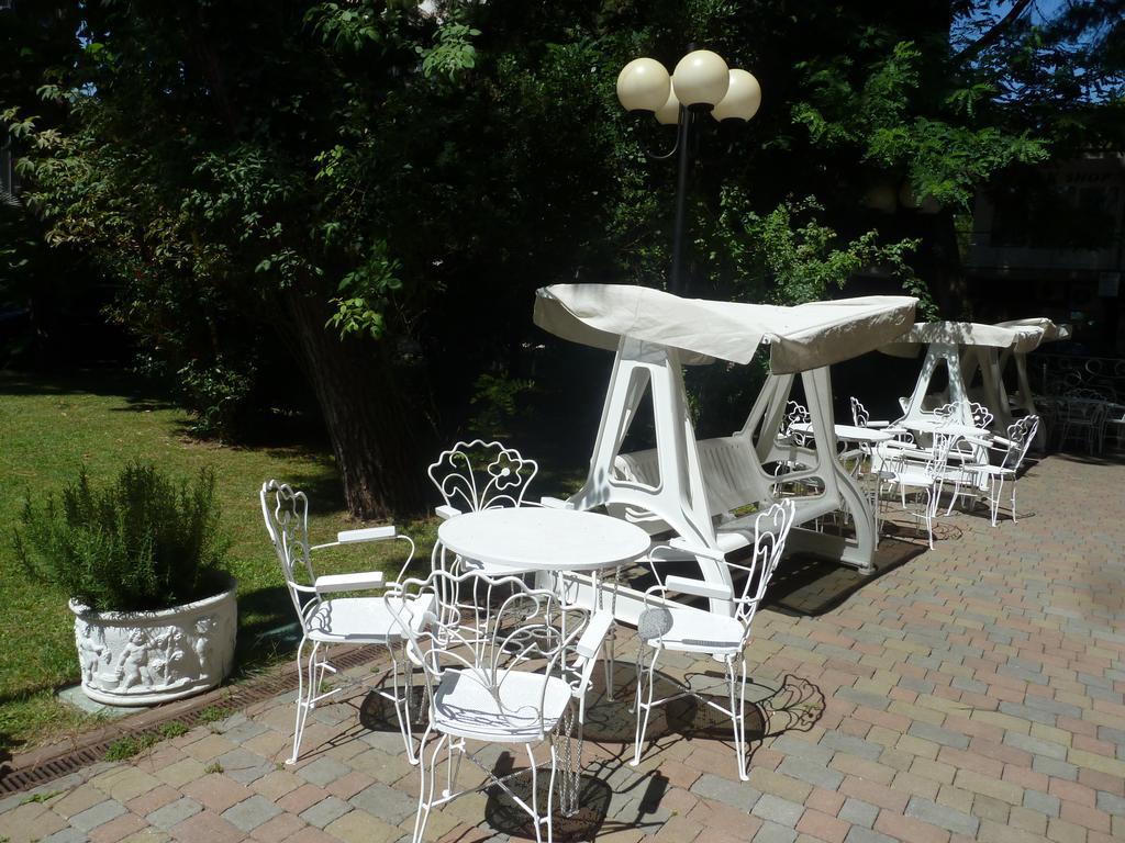 Hotel Astra Milano Marittima Esterno foto