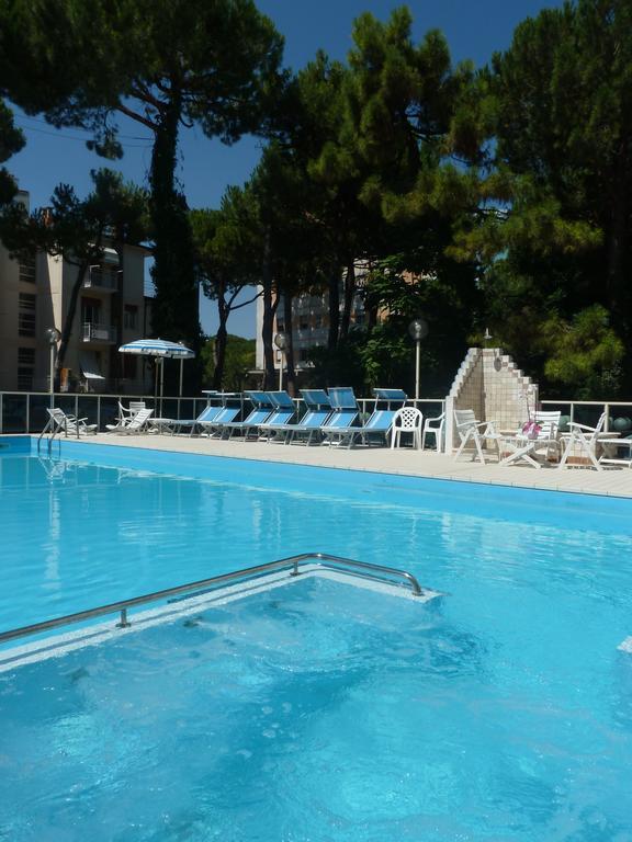 Hotel Astra Milano Marittima Esterno foto