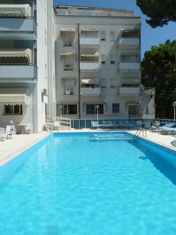 Hotel Astra Milano Marittima Esterno foto