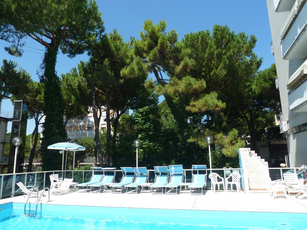 Hotel Astra Milano Marittima Esterno foto
