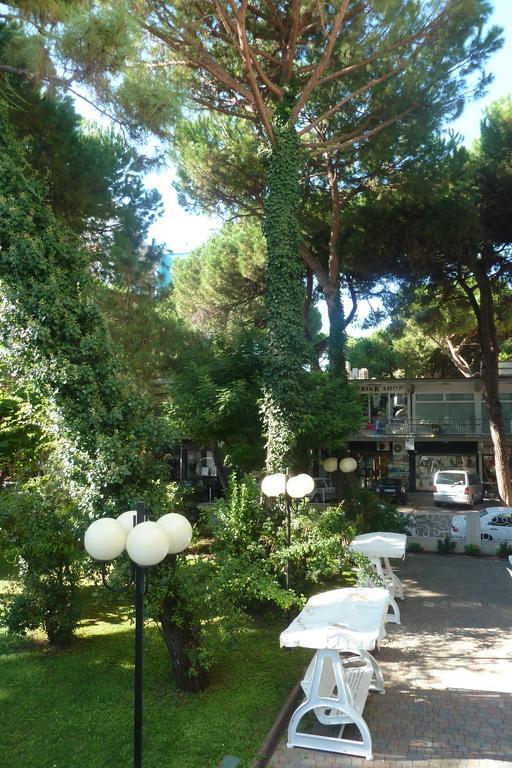 Hotel Astra Milano Marittima Esterno foto