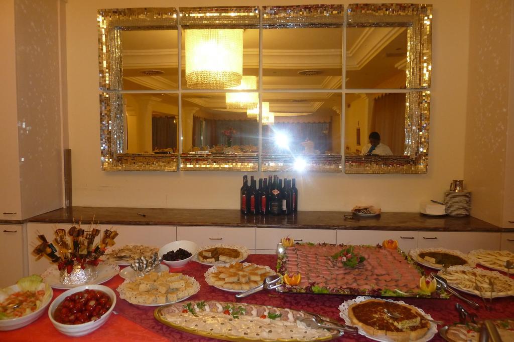 Hotel Astra Milano Marittima Esterno foto
