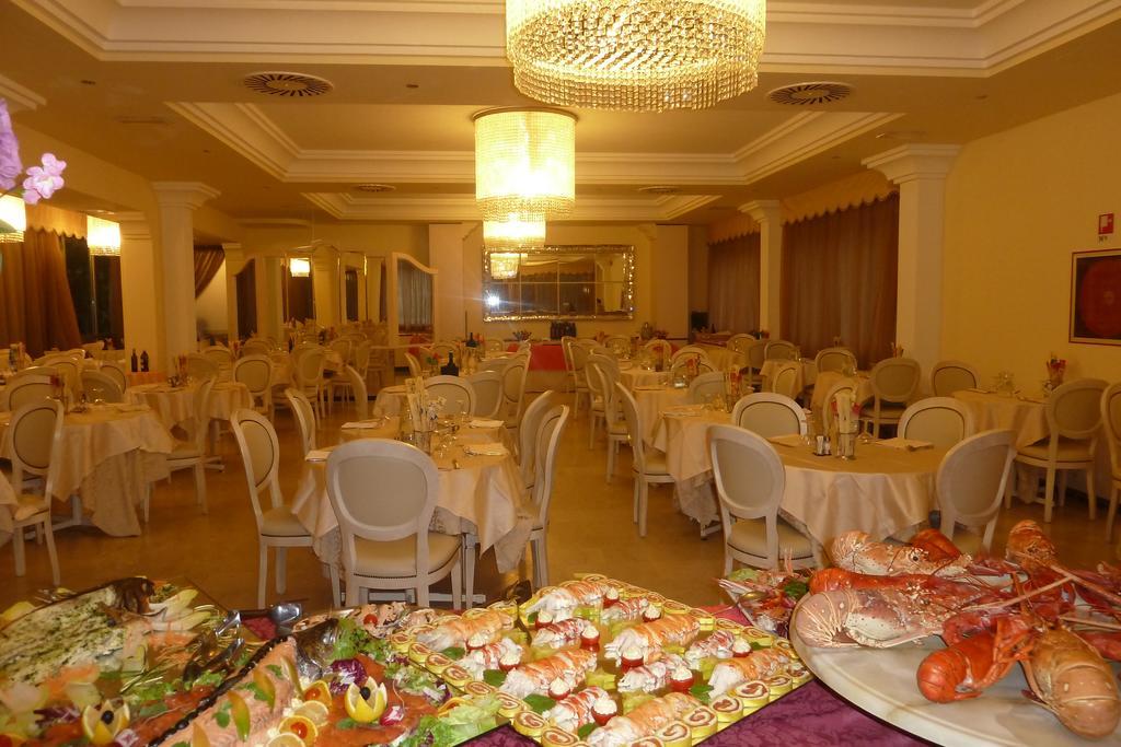 Hotel Astra Milano Marittima Esterno foto